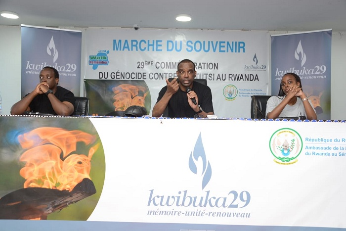 Ambasaderi w'u Rwanda muri Senegal, Jean Pierre Karabaranga aganiriza abitabiriye icyo gikorwa