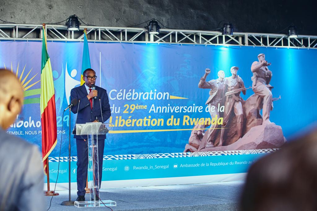 Ambasaderi Jean Pierre Karabaranga