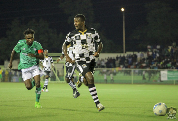 Serumogo Ally ni umwe mu bakinnyi beza bari muri shampiyona bakina inyuma ku ruhande rw'iburyo