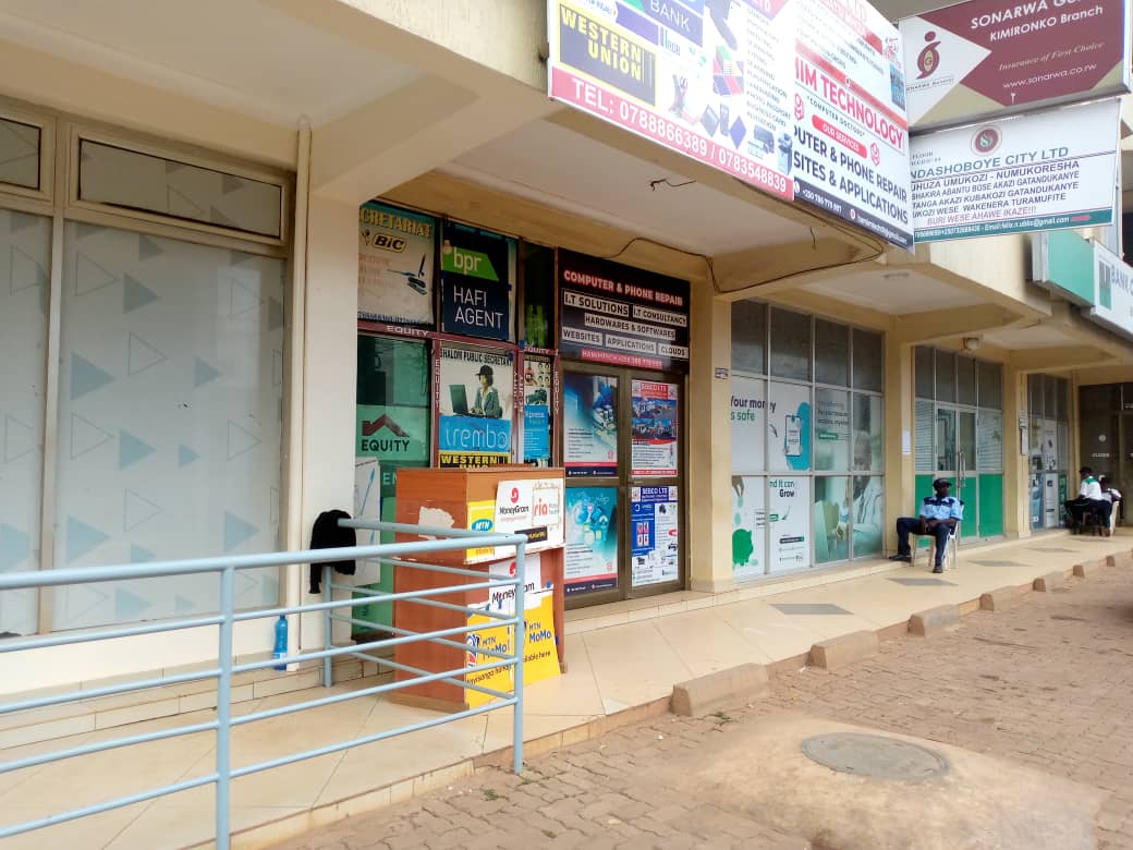 Serivisi nyinshi ntizafunguye imiryango