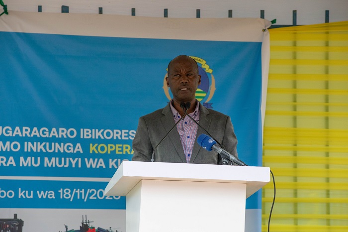 Umunyamabanga uhoraho muri MININTER, Sesonga Benjamin, avuga ko gahunda yo gufasha abavuye mu bigo ngororamuco irimo gutanga umusaruro