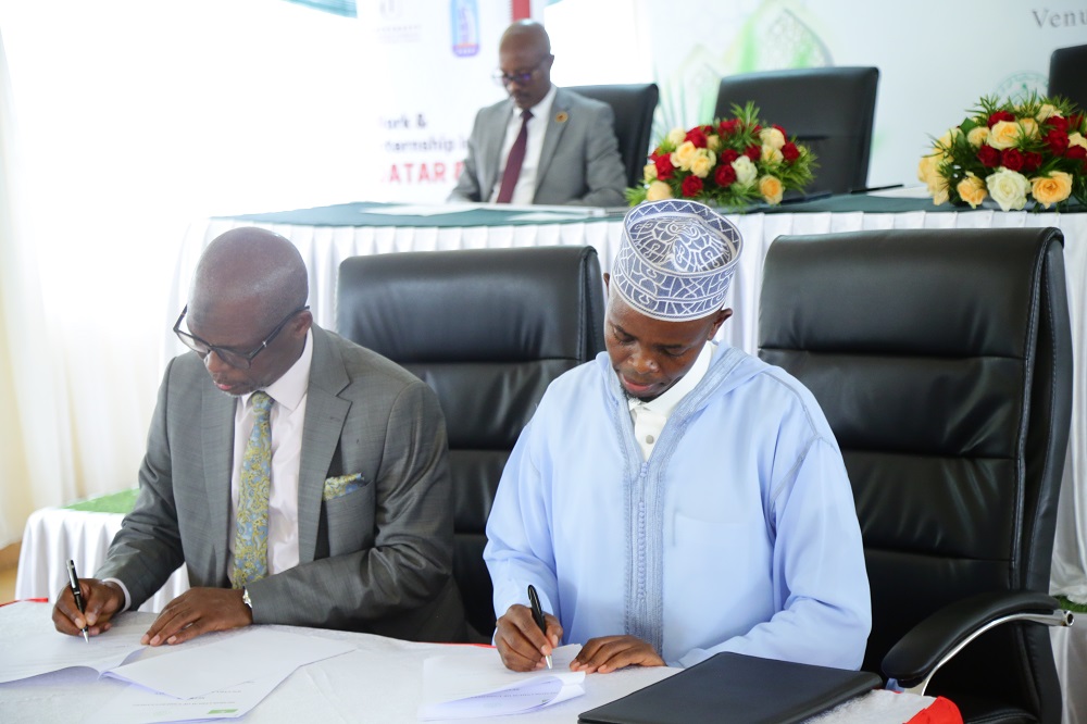 Bashyize umukono ku masezerano y'ubufatanye muri iki gikorwa