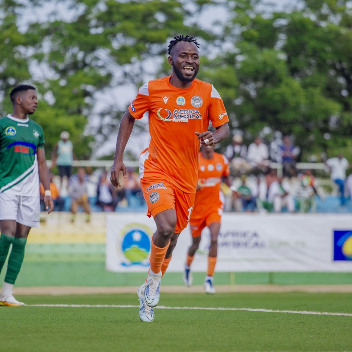 Shaban Hussein Tshabalala yatsinze ibitego bibiri muri bine AS Kigali yatsinze