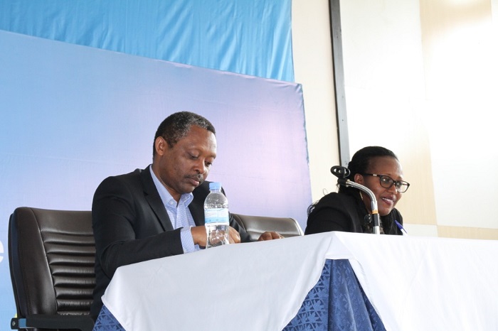 Minisitiri w'ubutegetsi bw'igihugu Prof Shyaka Anastase yijeje Abanyarwanda ko iri huriro baryitegaho kwihutisha imikorere inoze mu buryo bugaragara