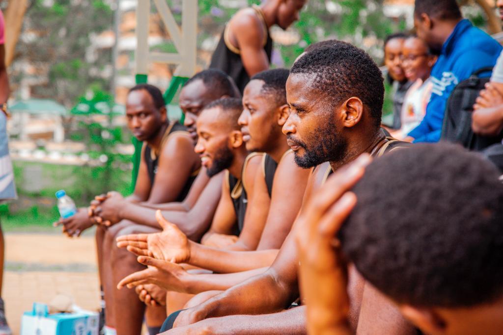 Shyaka Olivier usanzwe akinira REG Basketball Club ni umukozi wa BK