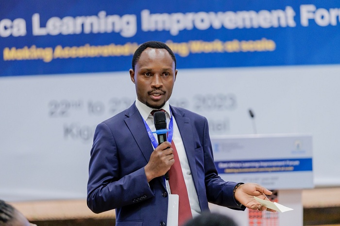 Umuyobozi wa EDT Silas Bahigansenga