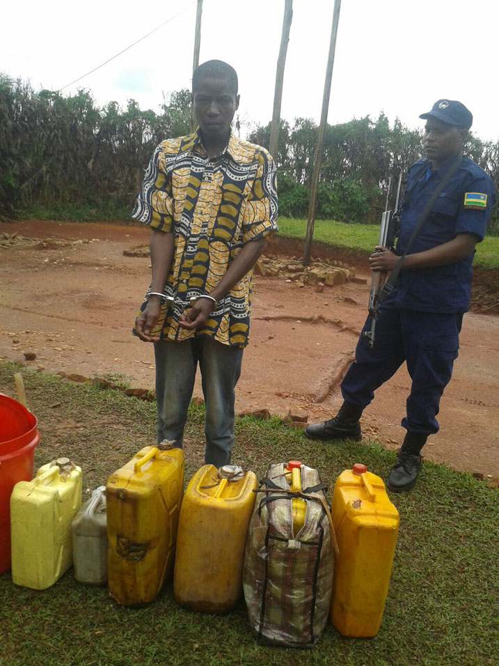 Sinamenye wafatanywe mazutu yibwe mu Bashinwa.