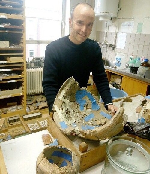 Alexandre Livingstone Smith, umushakashatsi mu nzu ndangamurage Africa Museum yo mu Bubirigi.