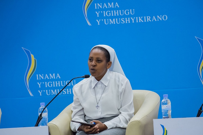 Soeur Uwamariya Immaculée yashinze umuryango witwa Famille Espérance ufasha abagize ingo kubana neza