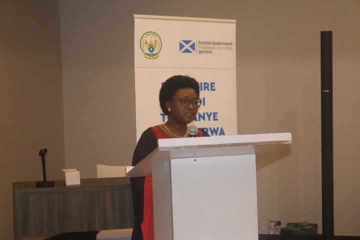 Minisitiri Solina Nyirahabimana avuga ko amadini n'amatorero ahagurukiye ihohoterwa rikorerwa abana ryacika