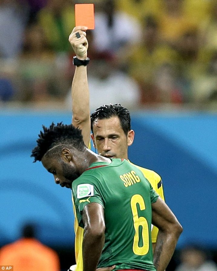 Alexender Song yaherukaga mu ikipe ya Cameroon mu gikombe cy