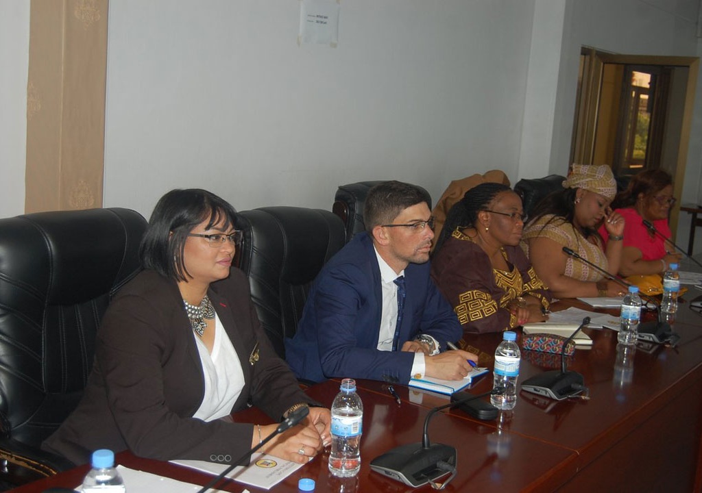 Bamawe mu badepite baturutse muri Afurika y'Epfo