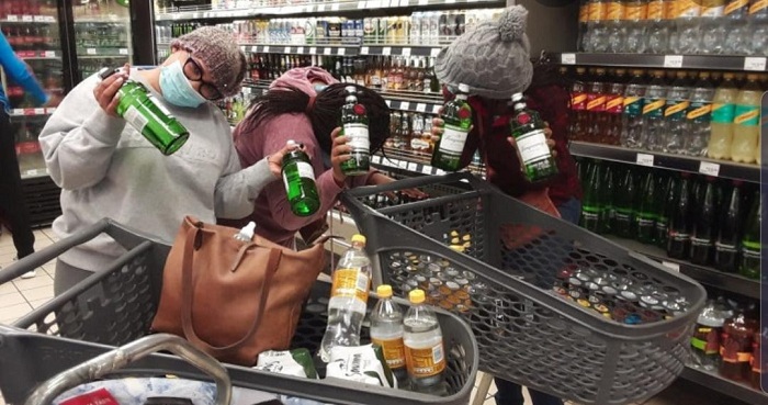 Benshi bishimiye iki cyemezo cyo gufungura ubucuruzi bw