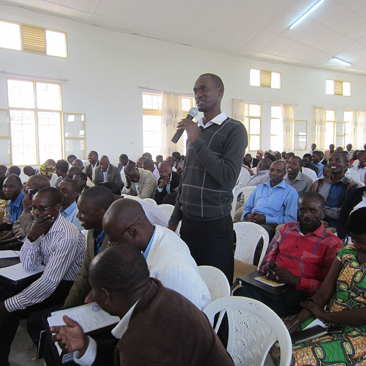 Umuyobozi ushinzwe amasomo muri G.S Rukamira mu Karere ka Nyanza ari mu bamaganiye kure iyi mibare y