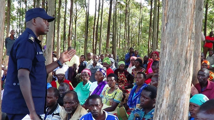 SPT Mbabazi avuga ko amategeko y'ubucukuzi natubahirizwa ibidukikije bizakomeza kwangirika n'ubuzima bw'abantu bukabigenderamo.