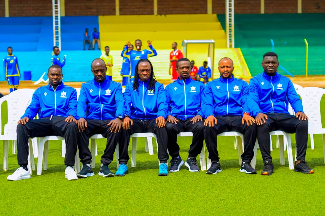 Itsinda ry'abatoza ba AS Muhanga ni uku bazajya bambara (Staff Techinique)