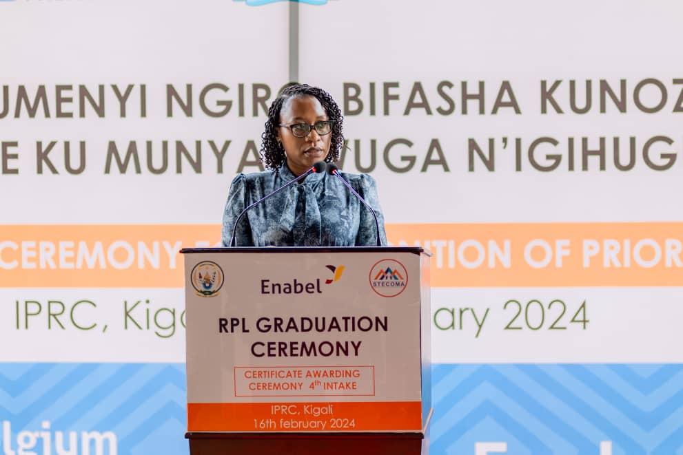 Minisitiri w'Abakozi ba Leta n'Umurimo, Prof. Bayisenge Jeannette