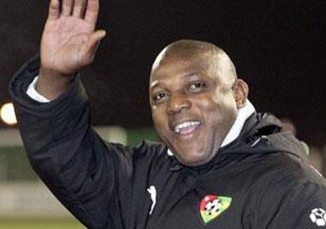 Stephen Keshi yasezeye gutoza ikipe y