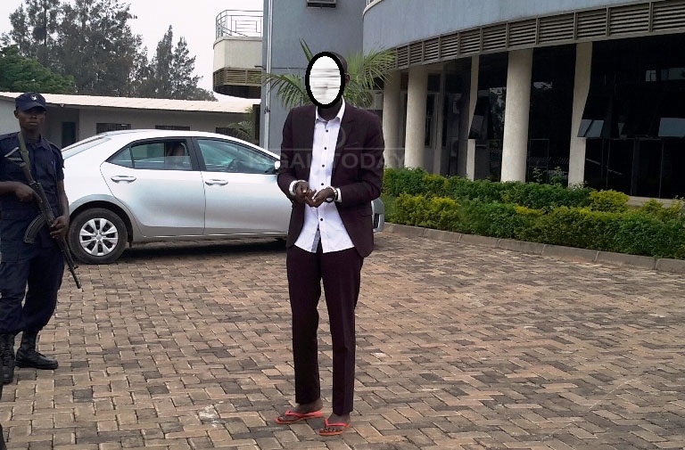 Umwe mu bo Polisi ivuga ko yahagarikiye hafi ya ‘ Kigali Convention Center