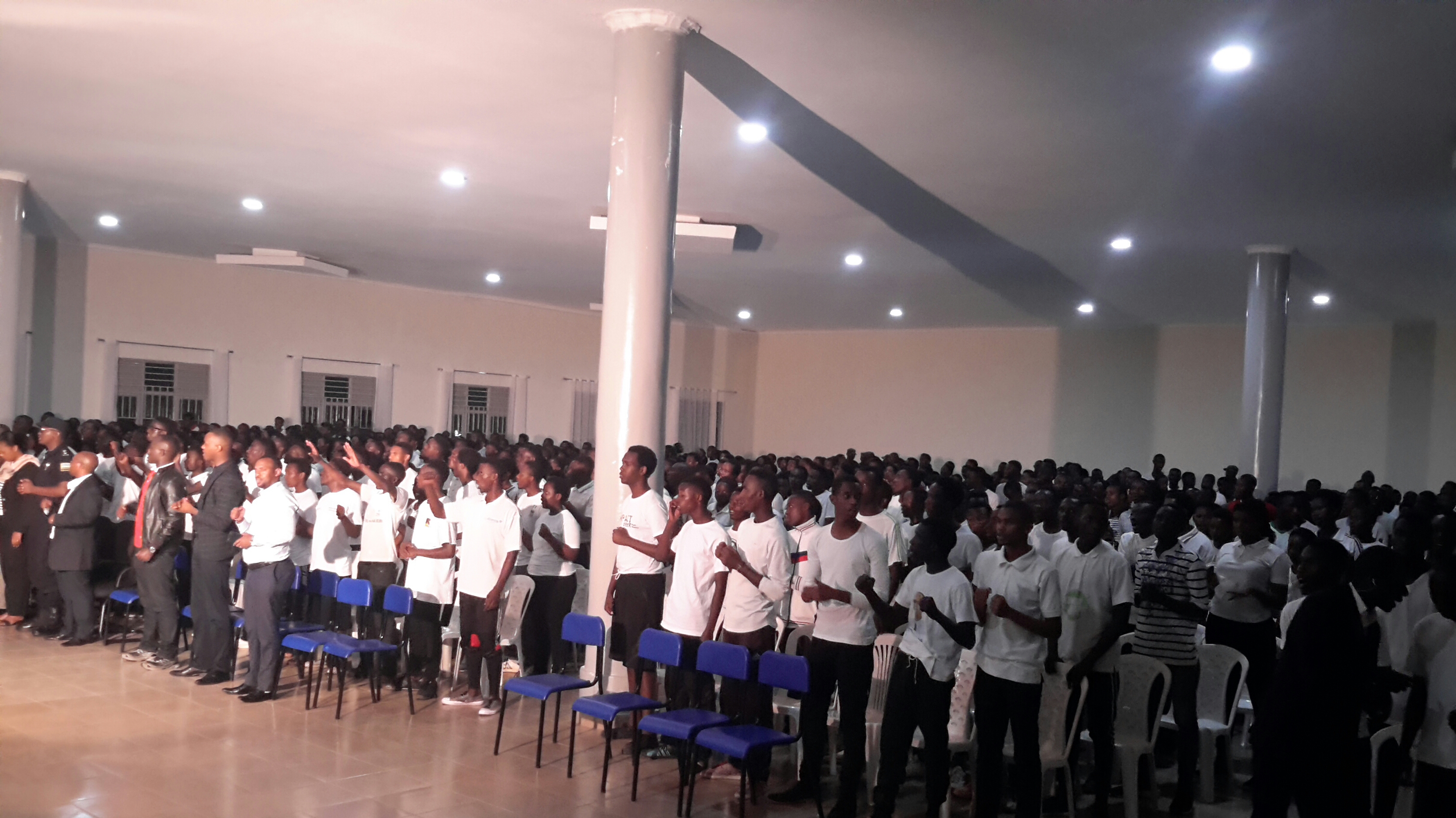 Intore zisaga 900 zitabiriye itorero Inkomezabigwi muri FAWE GIRLS SCHOOL