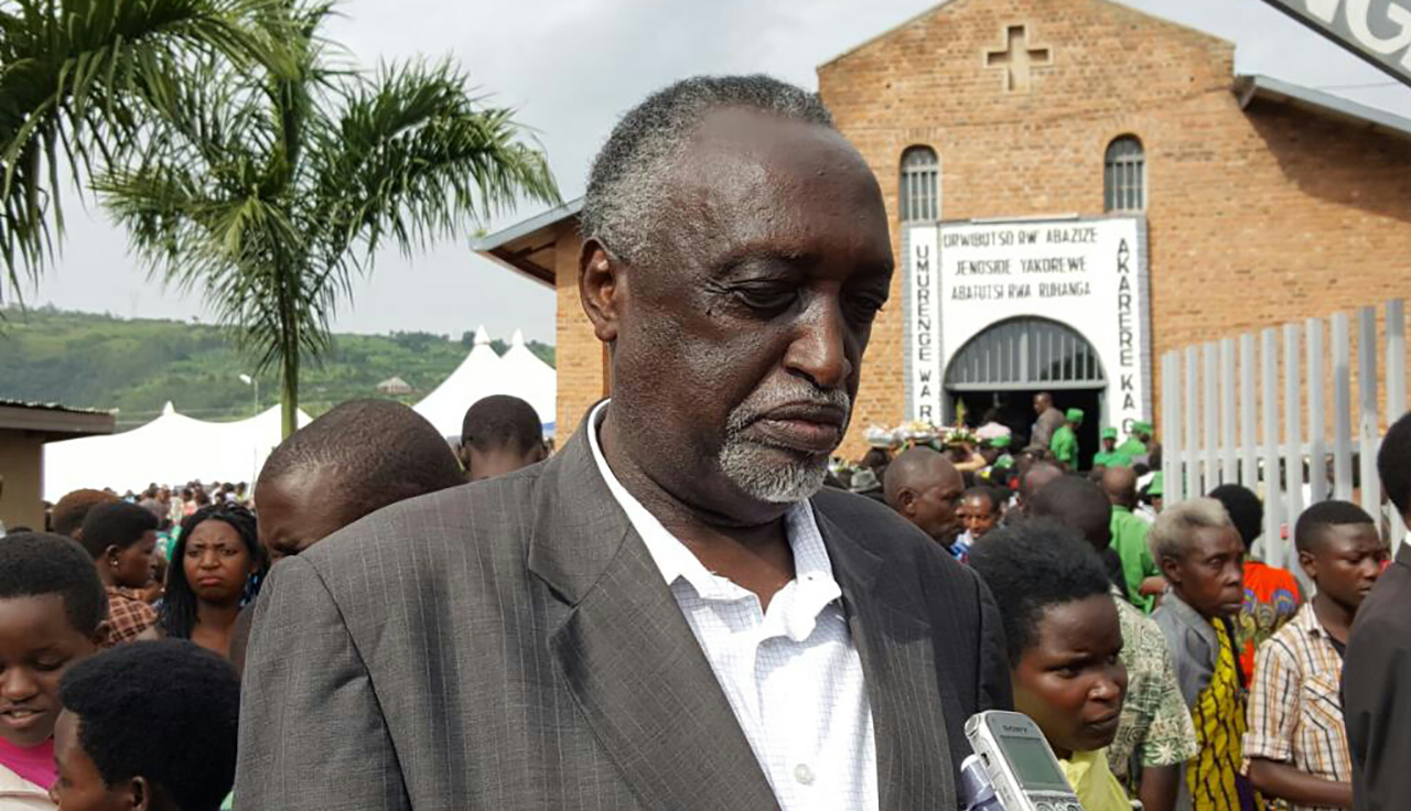 Senateri Tito Rutaremara 