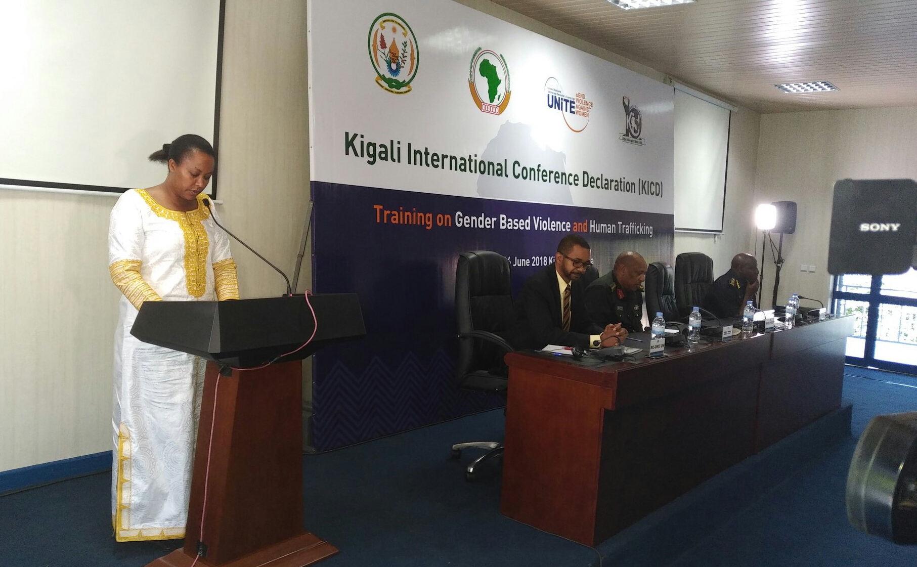 Minisitiri w'Uburinganire n'Iterambere ry'Umuryango, Nyirasafari Esperance ni we watangije amahugurwa y'iminsi itatu ahuje inzego z'umutekano za Afurika