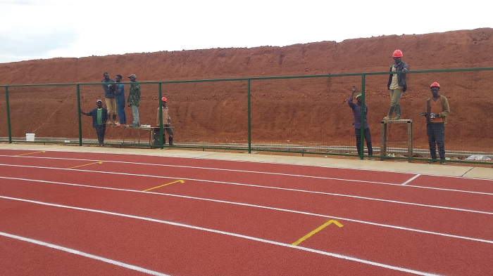 Uruzitiro rubuza abafana kwinjira mu kibuga na rwo rurasigwa amarange