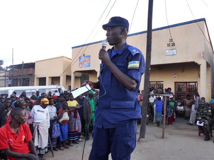 Supt Baramba Eduard, uyobora polisi mu karere ka Nyaruguru.