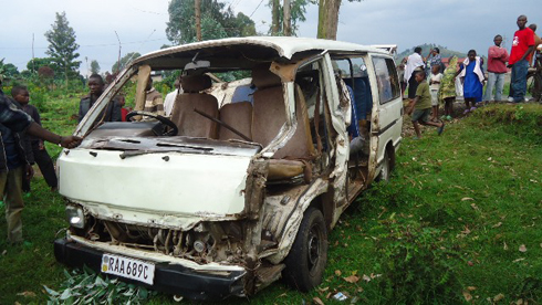 Iyi taxi yagonze ikamyo umukecuru akahasiga ubuzima.