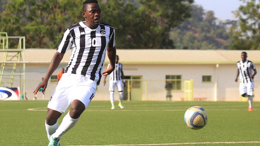 Muhadjili Hakizimana, umwe mu bakinnyi beza muri Shampiyona y