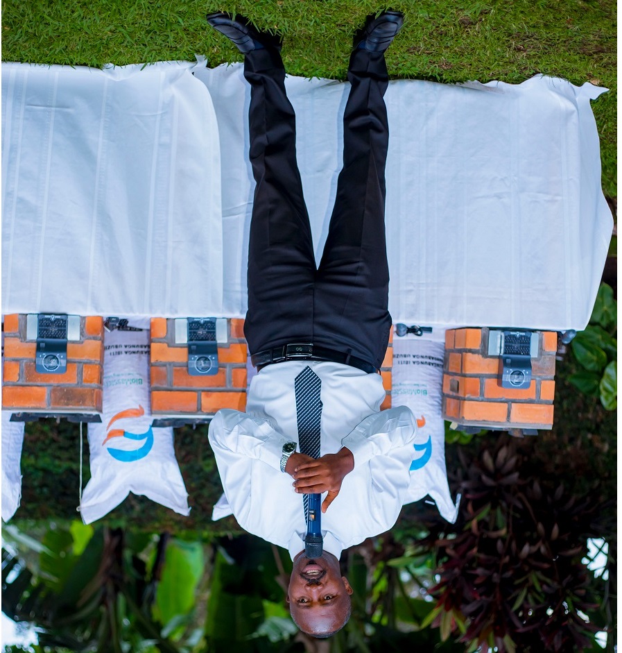 Meya Mulindwa Prosper yemeje ko ibicanwa bya BioMassters bifasha abaturage guteka neza no kugira isuku