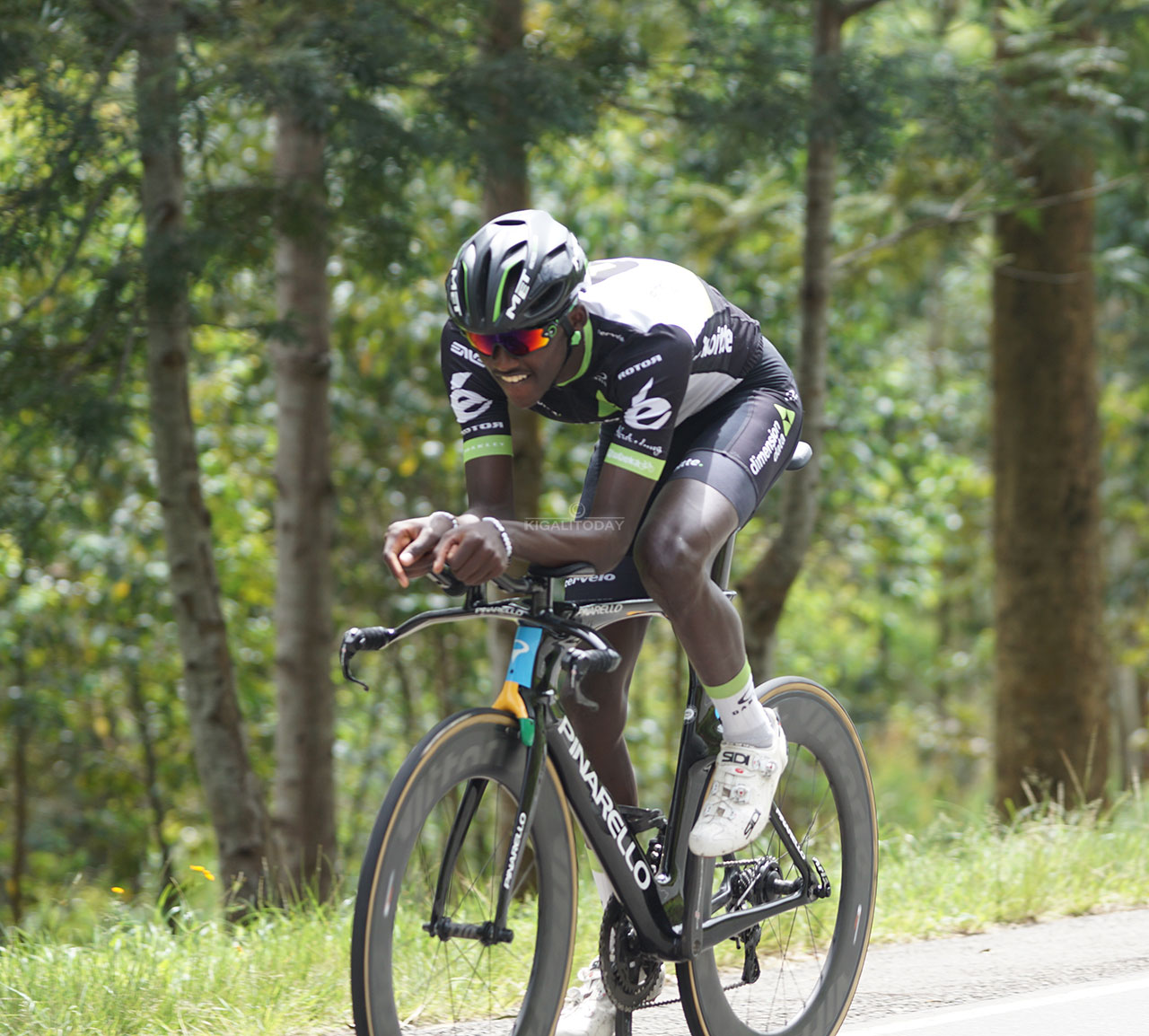 Mugisha Samuel wa Dimension Data mu myitozo, intego nawe si igihembo cyo kuzamuka, ahubwo ni ukwegukana Tour du Rwanda
