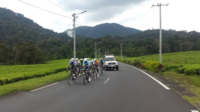 Abakinnyi bagize amakipe azahagararira u Rwanda mu myitozo mu ishyamba rya Nyungwe