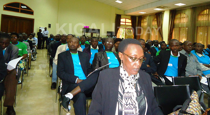 Umuyobozi wa Transparency mu Rwanda mu nama n