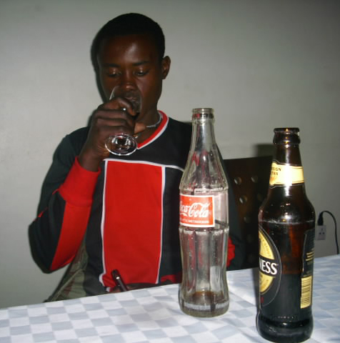 Muri miliyoni yatomboye yiguriyemo icupa muri Hotel Heritage