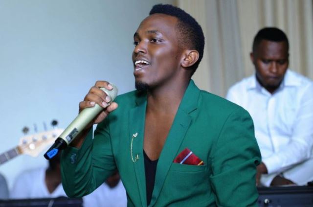 Tom Close avuga ko kuba ari umuganga bitazamubuza gukomeza kuririmba