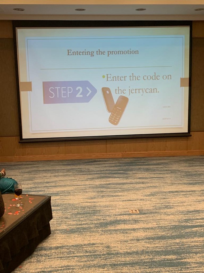 Intambwe ya kabiri: Injiza umubare w'ibanga wabonye ku kajerekani