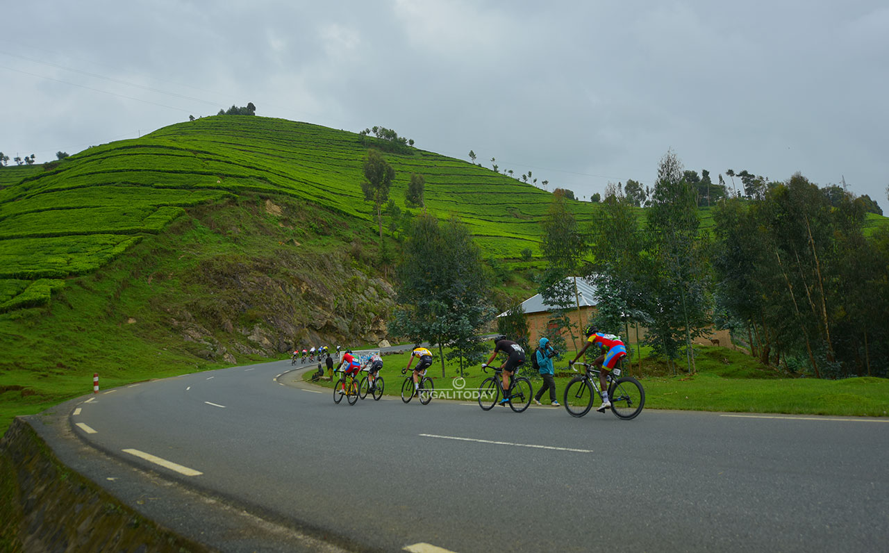 Imisozi iteyeho icyayi, iri mu birangaza benshi