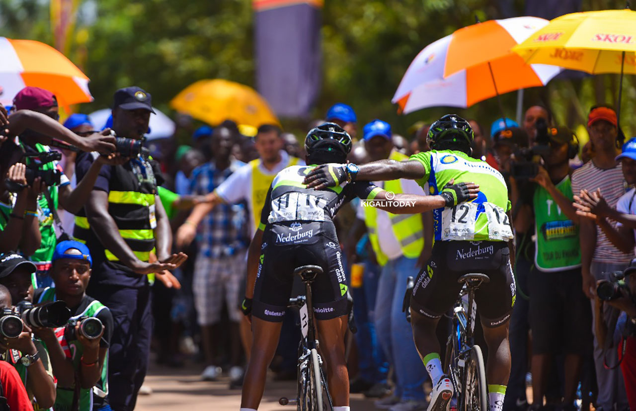 Areruya Joseph na Eyob Metkel bakinana muri Dimension data bahoberana