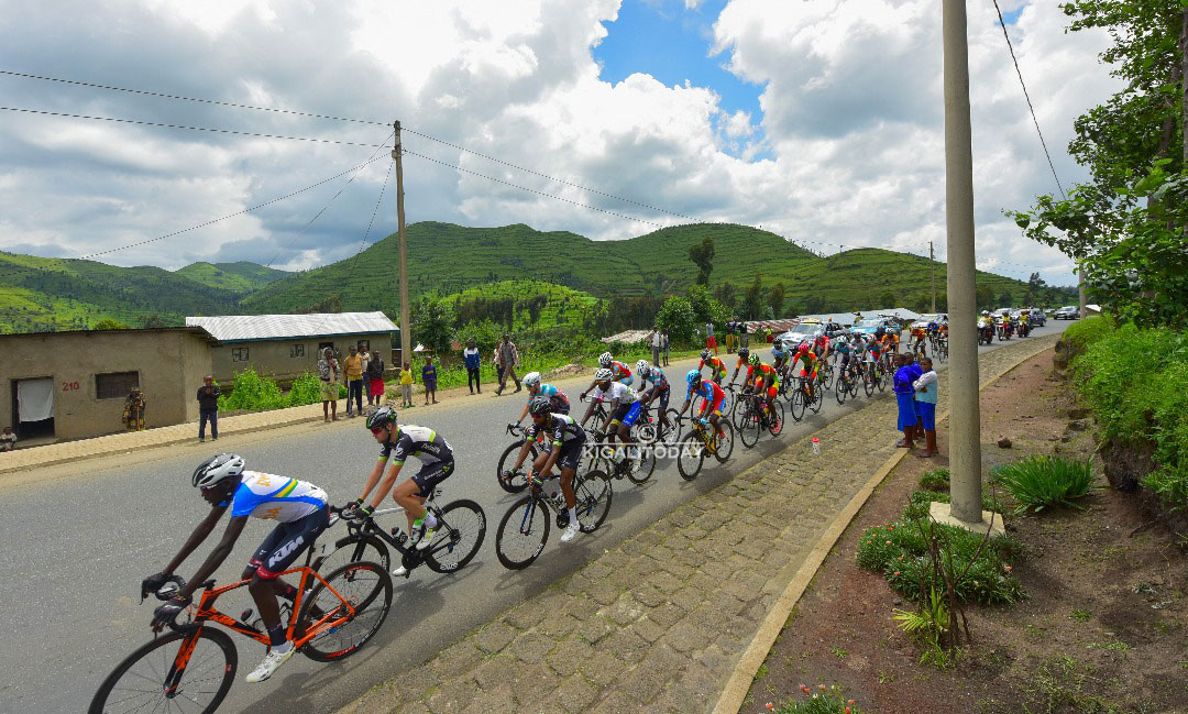 Nyuma yo kuva Rubavu banyuze Nyabihu berekeza Musanze, hose bagendaga bacungana