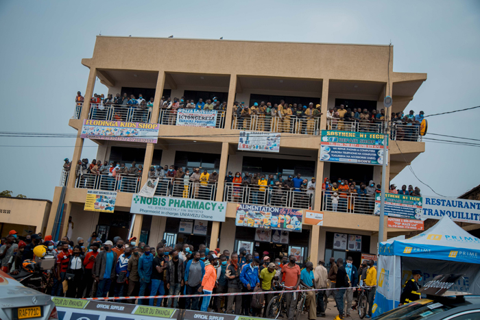 Imiturirwa yo mu mijyi itandukanye, yari imyanya y'icyubahiro yo gukurikiraniramo irushanwa