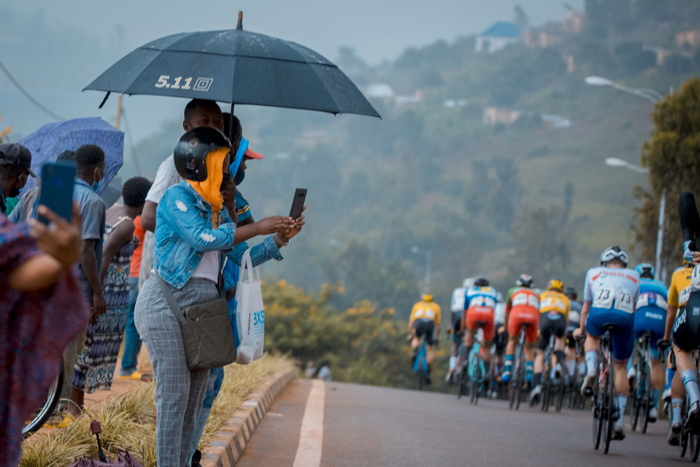 Mu gihe cy'imvura, bitwikiraga umutaka ariko ntibatangwe