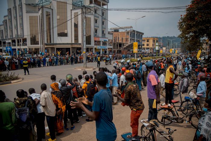 Waba uhagaze imbere cyangwa inyuma, ibyishimo by'uyu mukino bikugeraho
