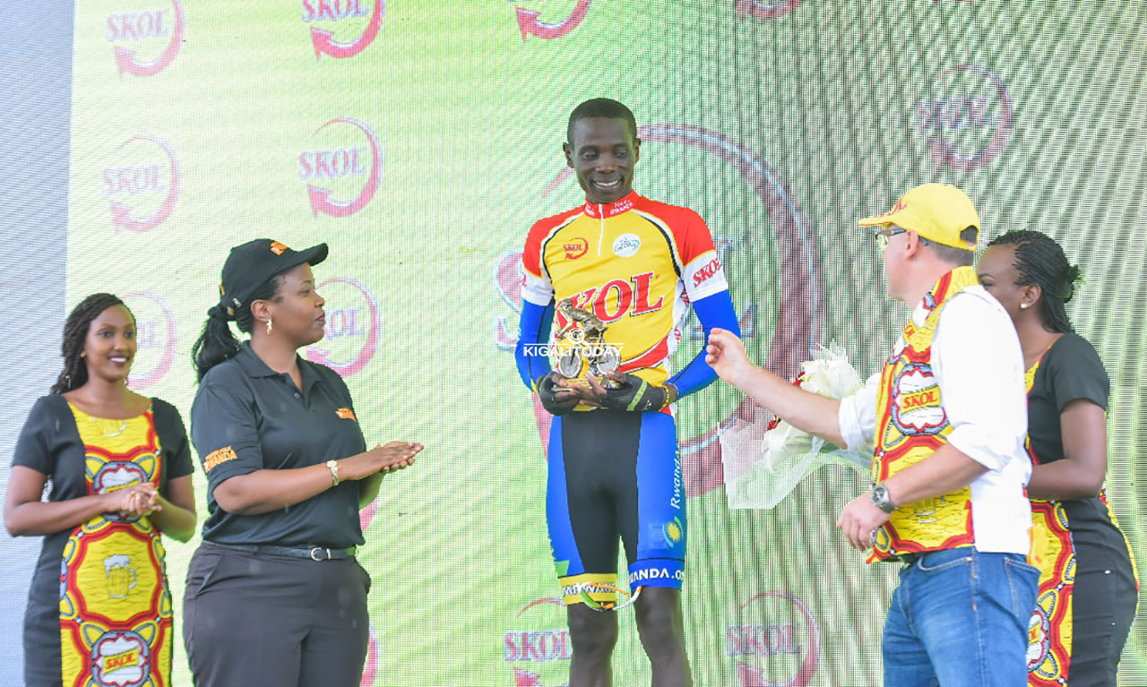 Yaje guhita anahabwa igihembo na Skol