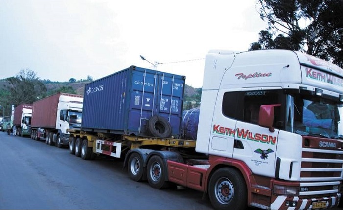 Abatwara amakamyo manini yambukiranya imipaka barasaba ko uyu murimo wahabwa agaciro