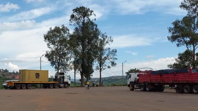 Abatwara aya makamyo basaba ko bahabwa ibyo umukozi agenerwa byose