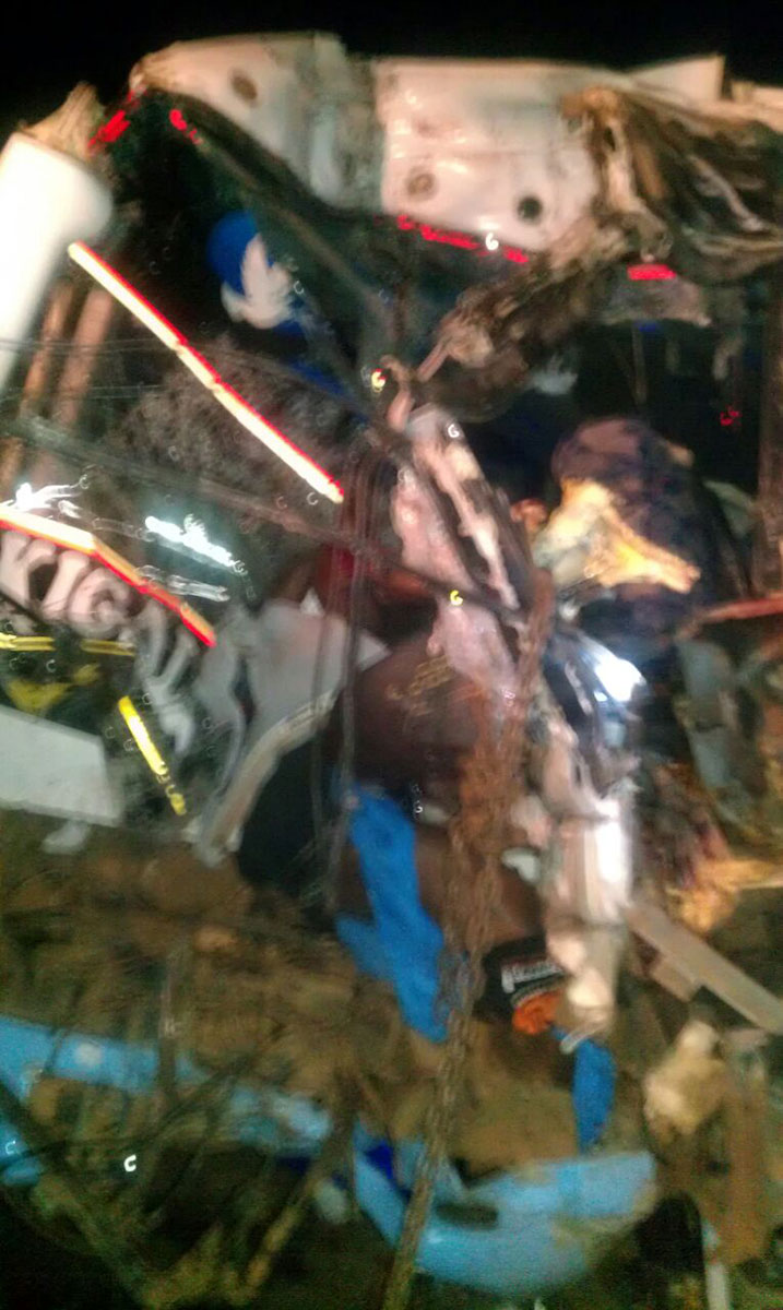 Iyi modoka ya sosiyete ya Trinity Express Ltd yakoreye impanuka muri Uganda.