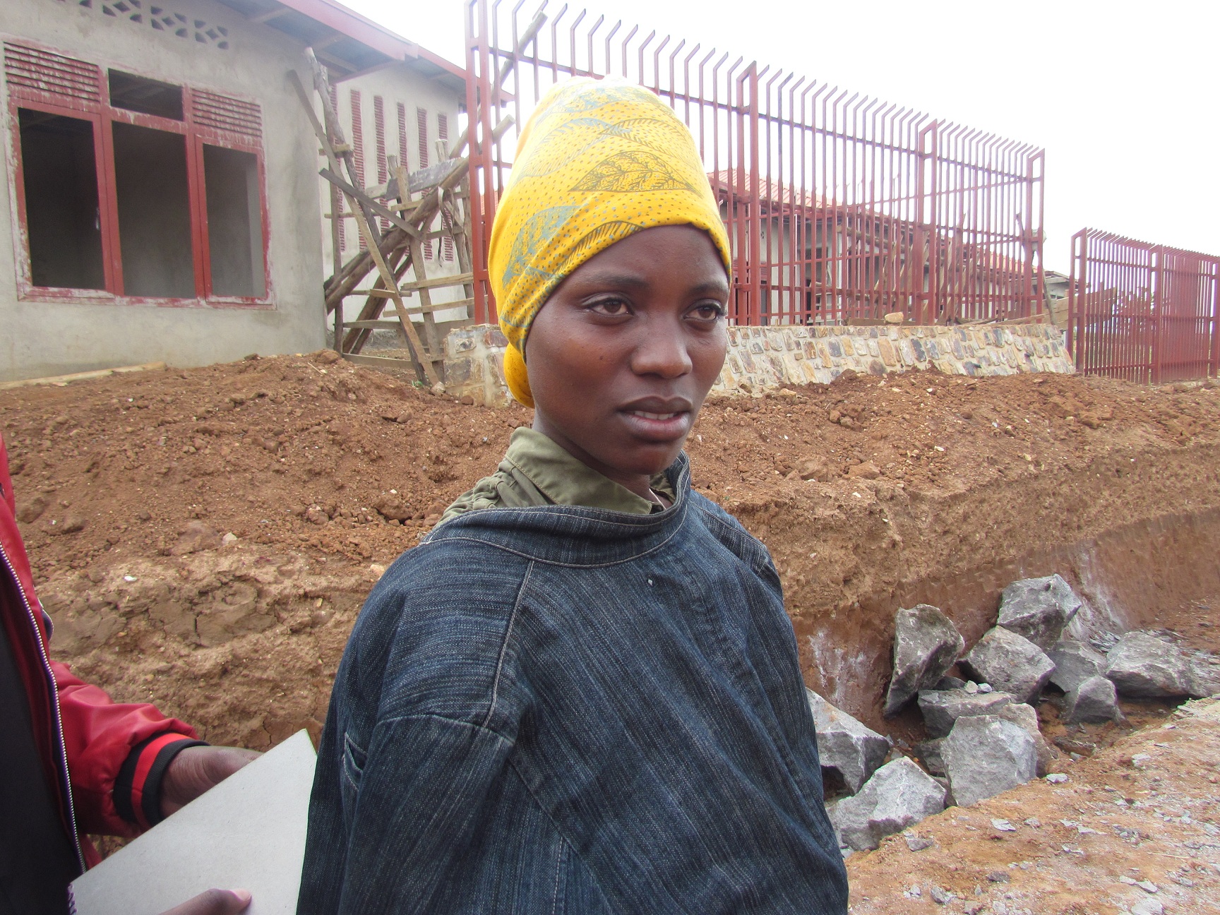 Tuyisabe Florentine umuturage utegereje ibitaro n'amatsiko menshi