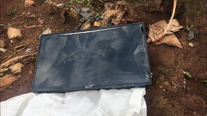 Televiziyo yari yikoreye yayituye hasi ariruka