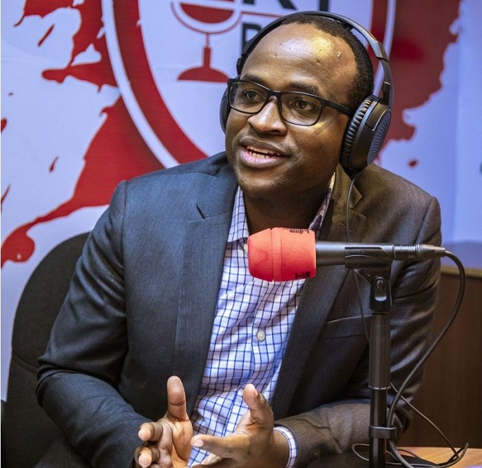 Twagirayezu Gaspard wari Umunyamabanga wa Leta ushinzwe Amashuri Abanza n'Ayisumbuye muri Minisiteri y'Uburezi, yagizwe Minisitiri w'Uburezi (Aha yari mu kiganiro kuri KT Radio)